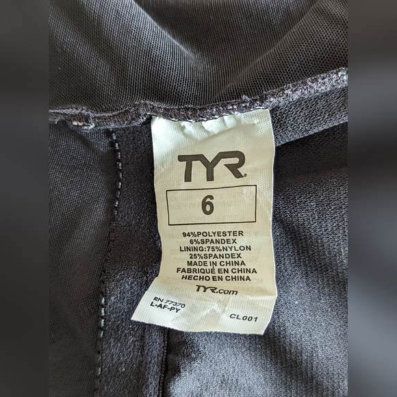 TYR swimsuit size 6 - Picture 6 of 6